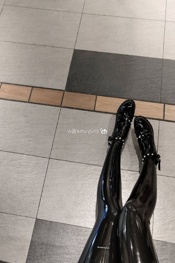 Latex Girls