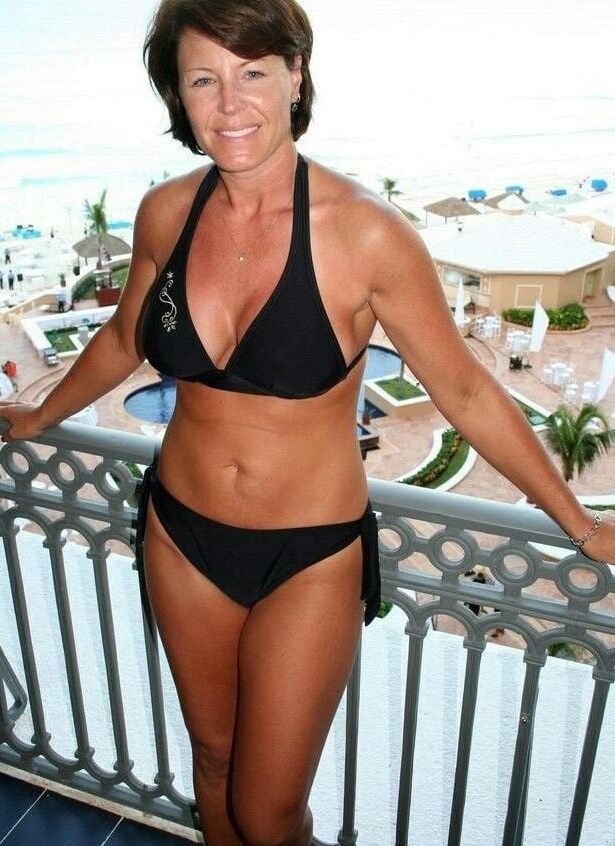 milfs in bathing suits