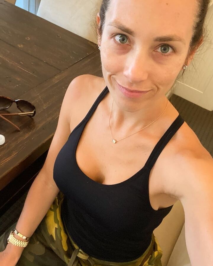Autumn Calabrese jerk material