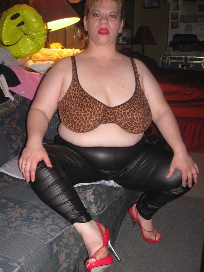 hot nasty fuckdoll LarissaBoots USA