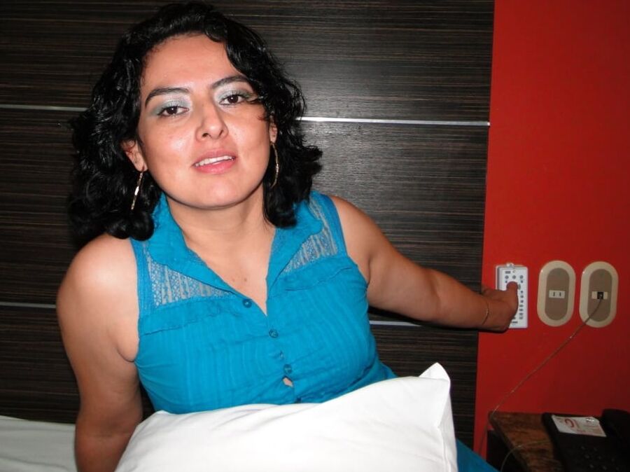 Milf puta traiciona a su marido