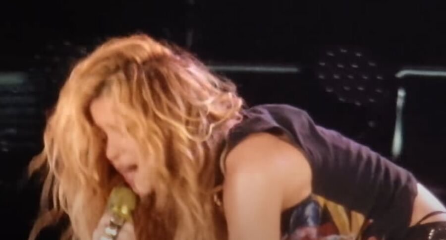 Shakira&;s thongs