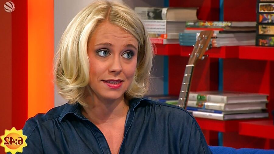 Simone Panteleit - Sat FFS Spermageile Milf