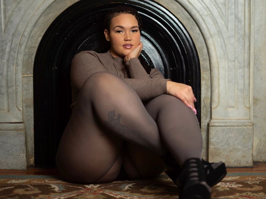 Light Skinned Thick BBW Ebony Stockings Pantyhose