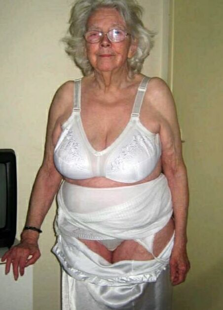 Grandma, milf, ladies