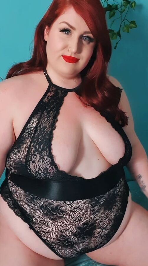 Sexy as fuck FAT Slut