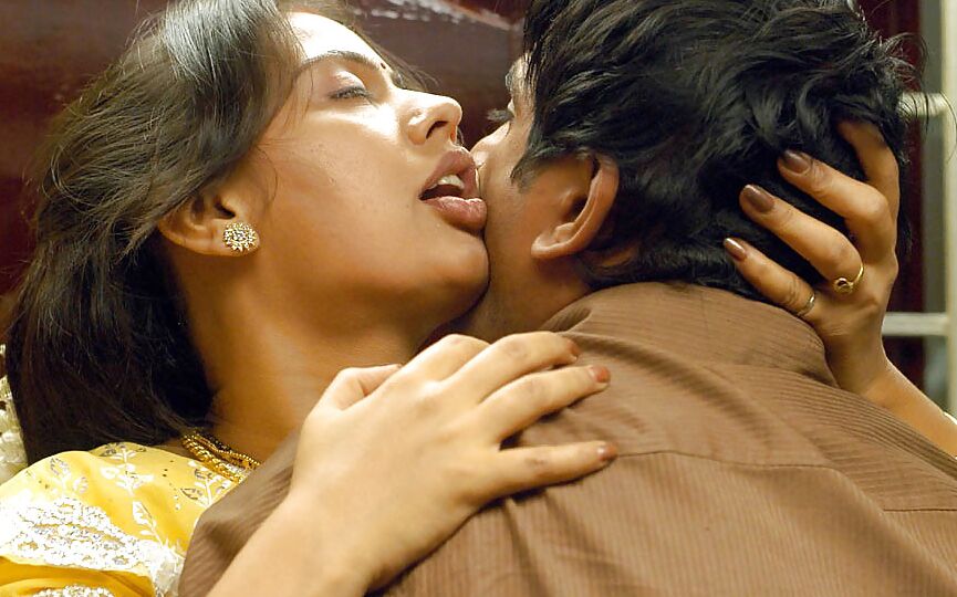 Desi bhabhi sarah khan pics