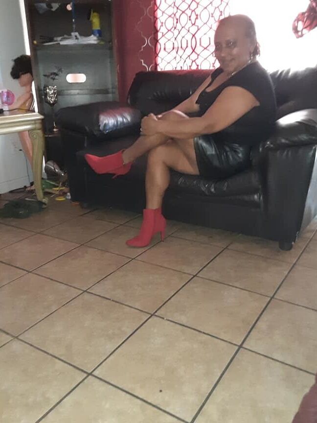 ABUELITA SARINA