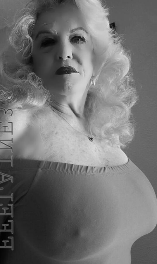 Elaine - big tit Gilf