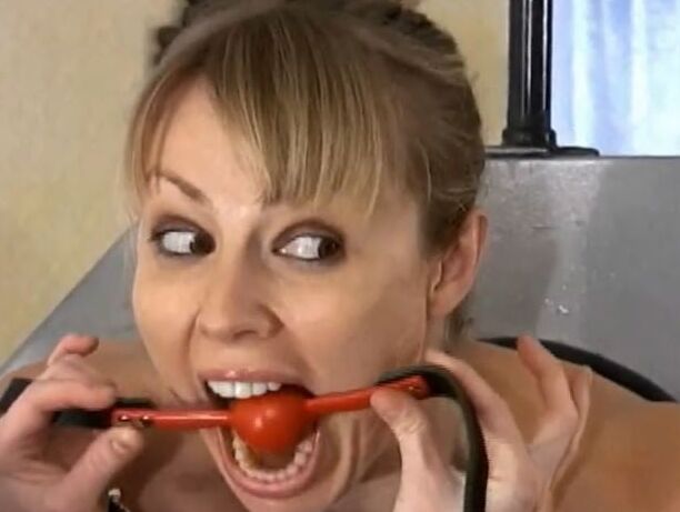 Sumissive girls get the gag