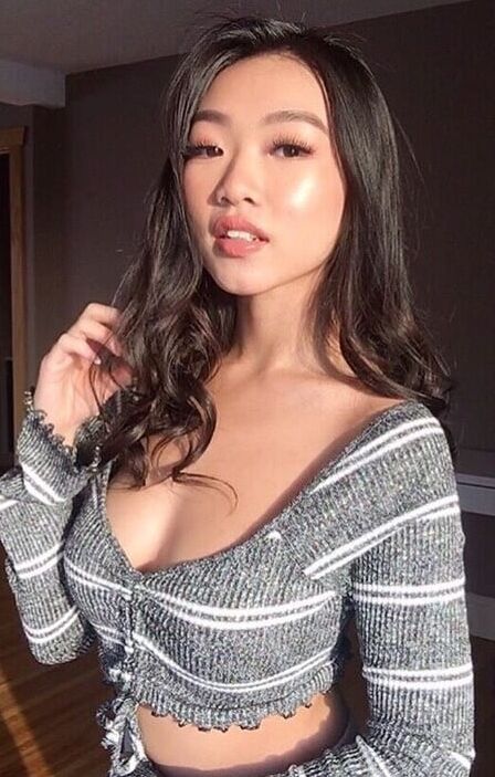 Hmong Girl: Sandy