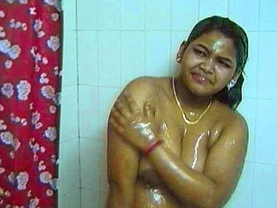 Indian girl Deepthi nude photos