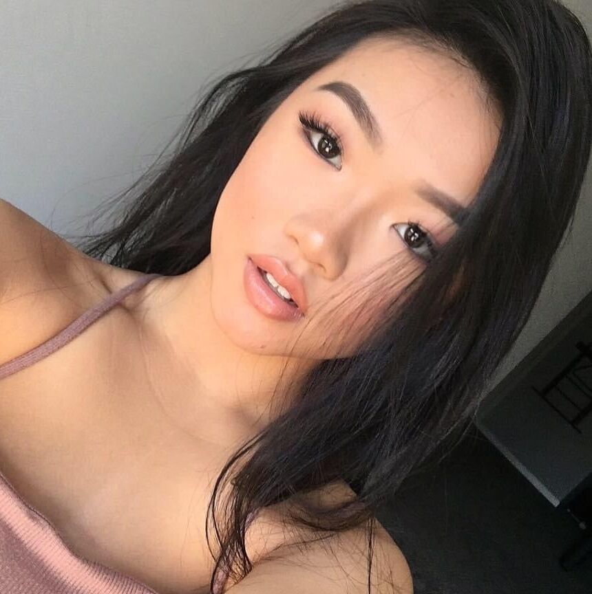 Hmong Girl: Sandy