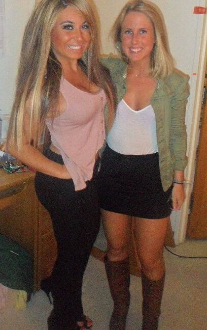 HOT New York Sisters And Mom