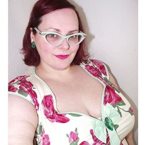 Pretty BBWs and fatties from fashion blogs