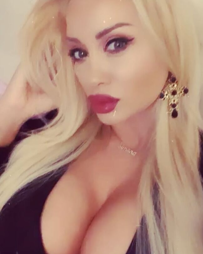 Elena - Serbian MILF Sex Bomb