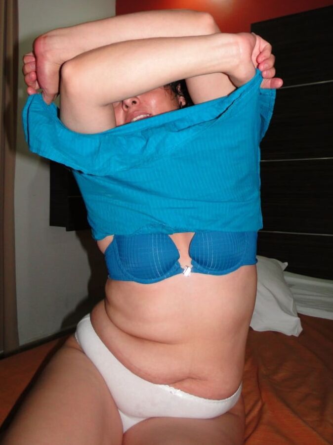 Milf puta traiciona a su marido