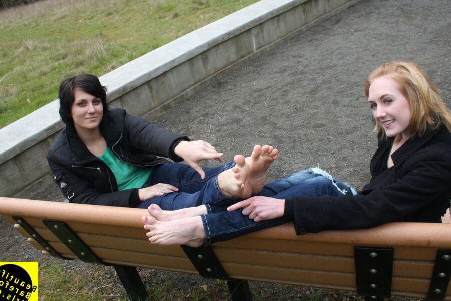 Beautiful Bare Foot Girls