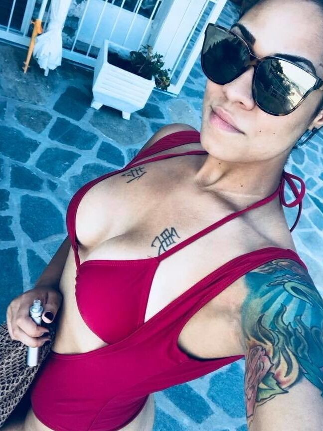 Renay Mclellan a hole slut wanting all dicks and cum