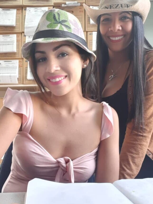 Me calienta la amiga de mi mujer