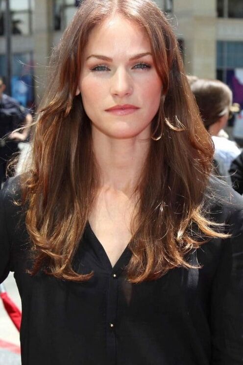 Kelly Overton sexy