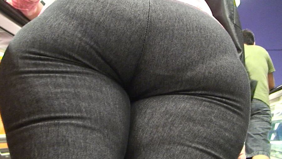 I like this mature ass!!! GLUTEUS DIVINUS
