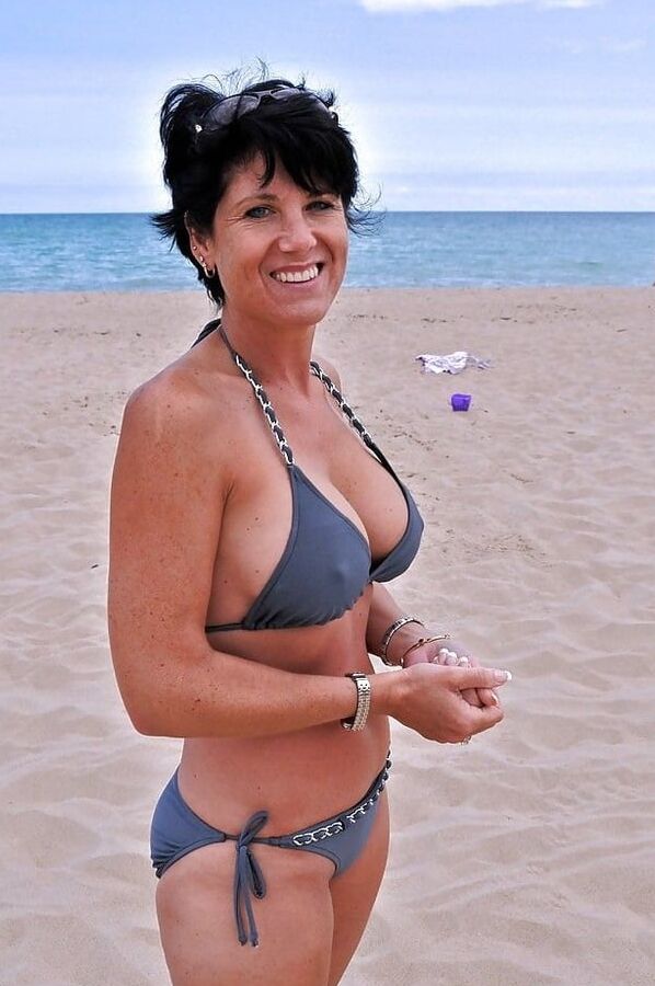 milfs in bathing suits