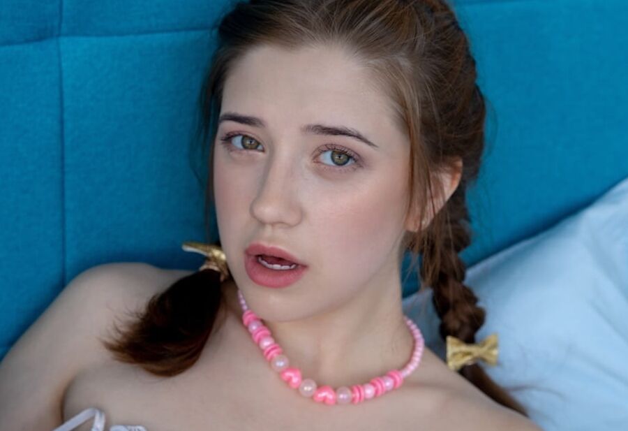 Alita Angel - come play with me