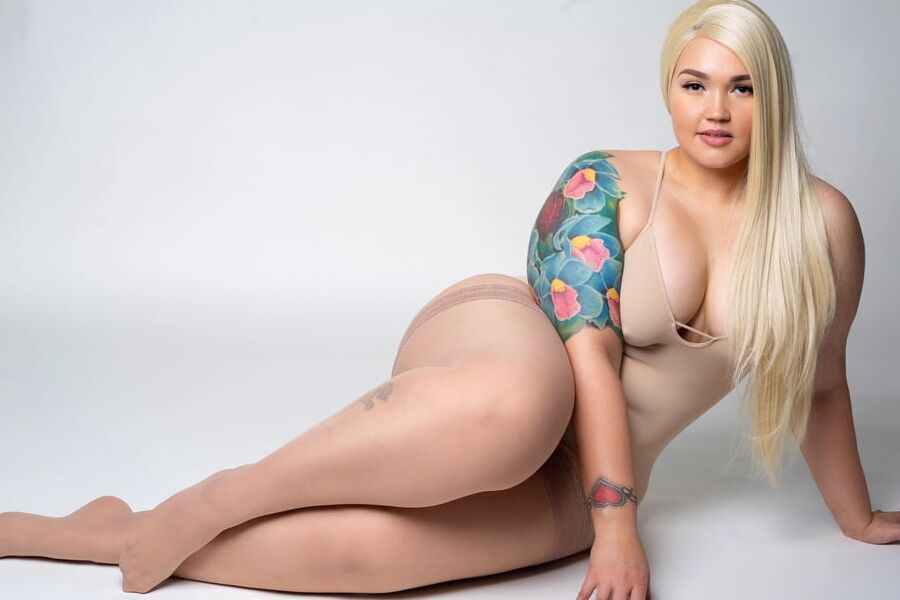 Light Skinned Thick BBW Ebony Stockings Pantyhose