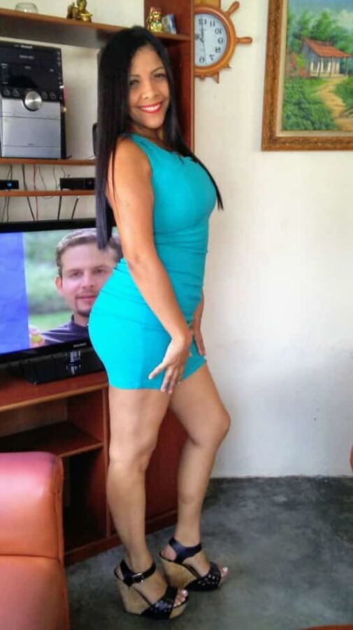 Me calienta la amiga de mi mujer