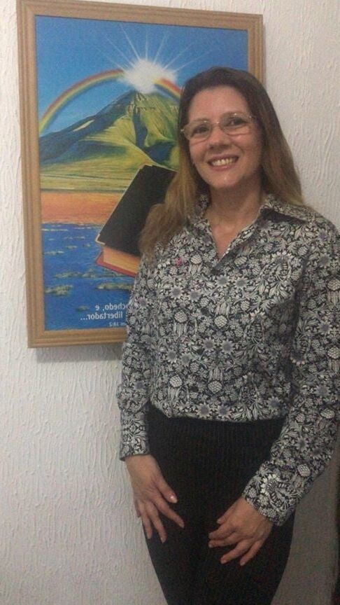 CRENTE ADRIANA