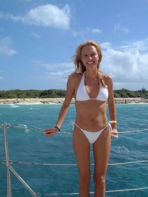 French slim beauties vacation