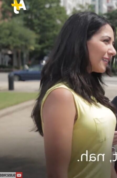 Deena Takruri Perky Boobs