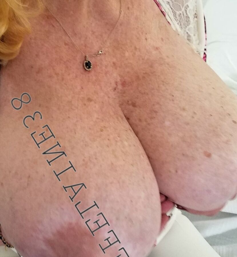 Elaine - big tit Gilf