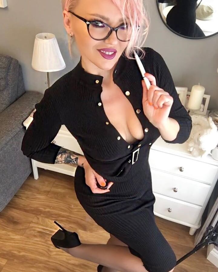 MILF missing hardcore ass destroying (upskirt, nylons)