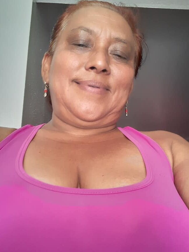 ABUELITA SARINA