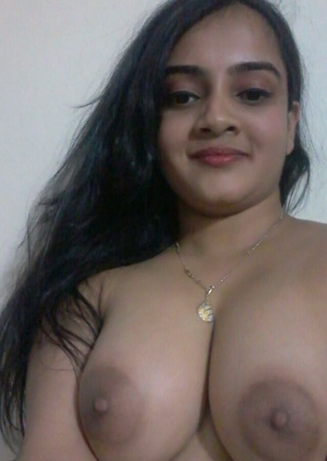 Dishi juicy boobs