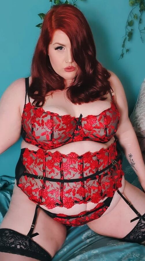 Sexy as fuck FAT Slut