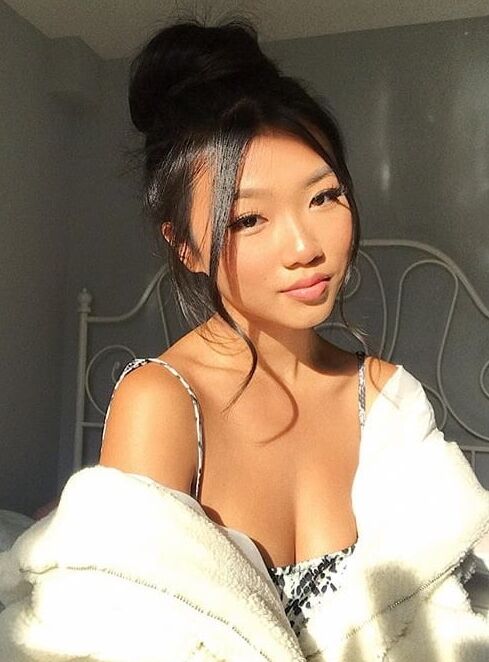 Hmong Girl: Sandy