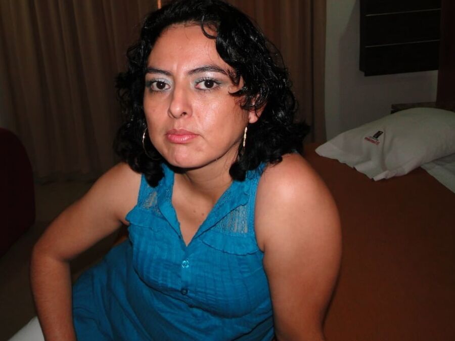 Milf puta traiciona a su marido