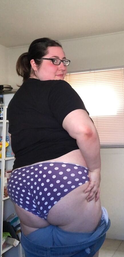 Pretty BBWs and fatties from fashion blogs