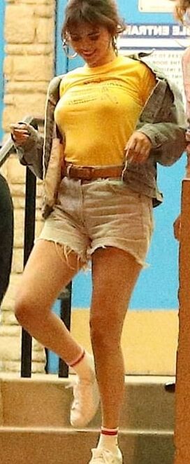 SELENA GOMEZ ... BOOBSLENA !!!