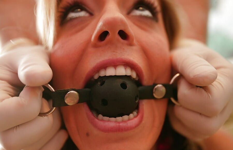 Sumissive girls get the gag