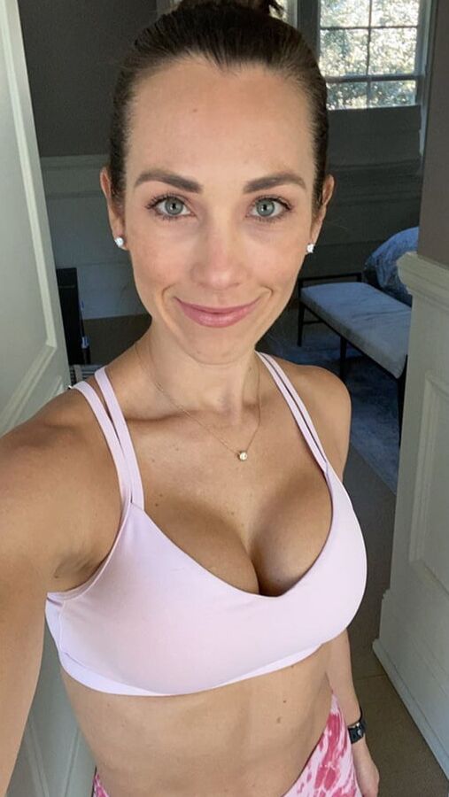 Autumn Calabrese jerk material