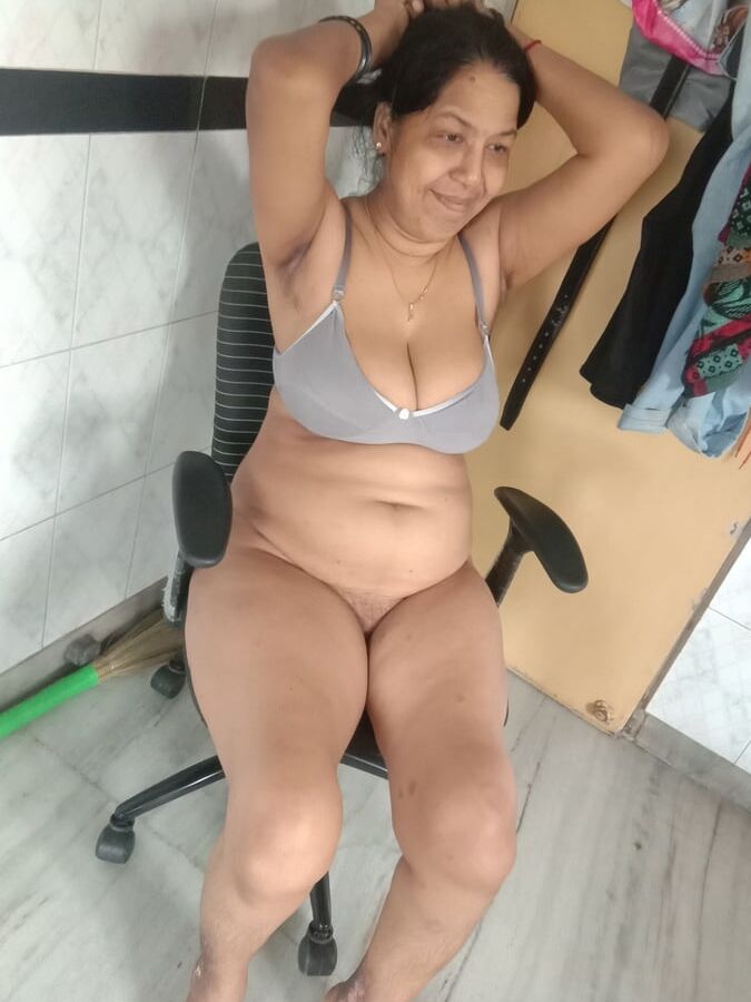 Dudhwali house wife