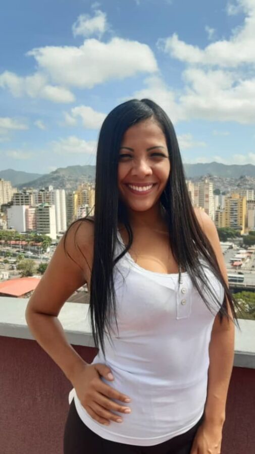 Me calienta la amiga de mi mujer
