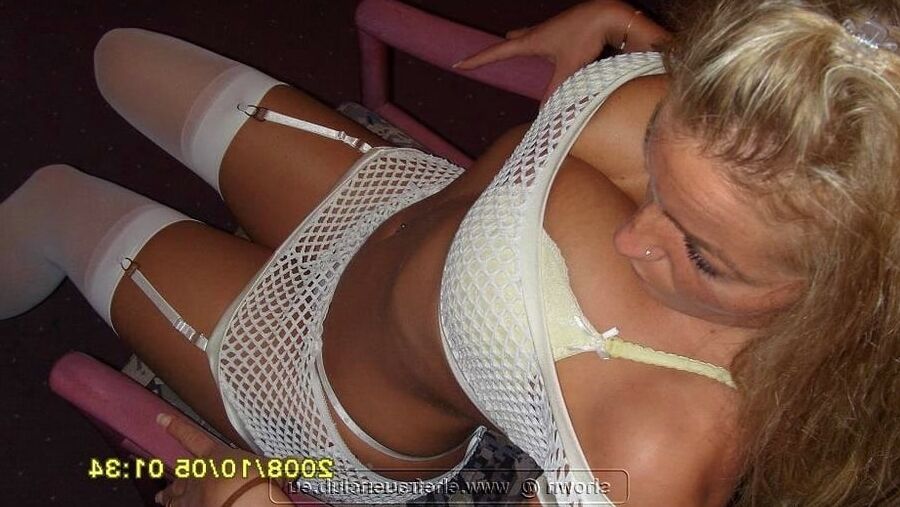 Blonde slutwife