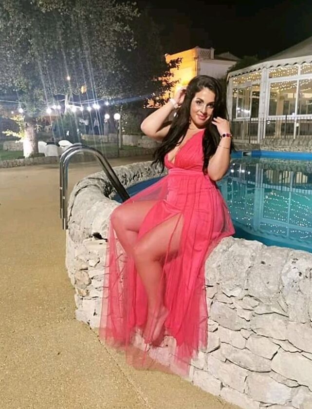 Valeria bella porcona di fb