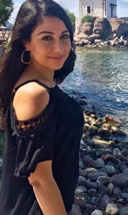 Deena Takruri Perky Boobs