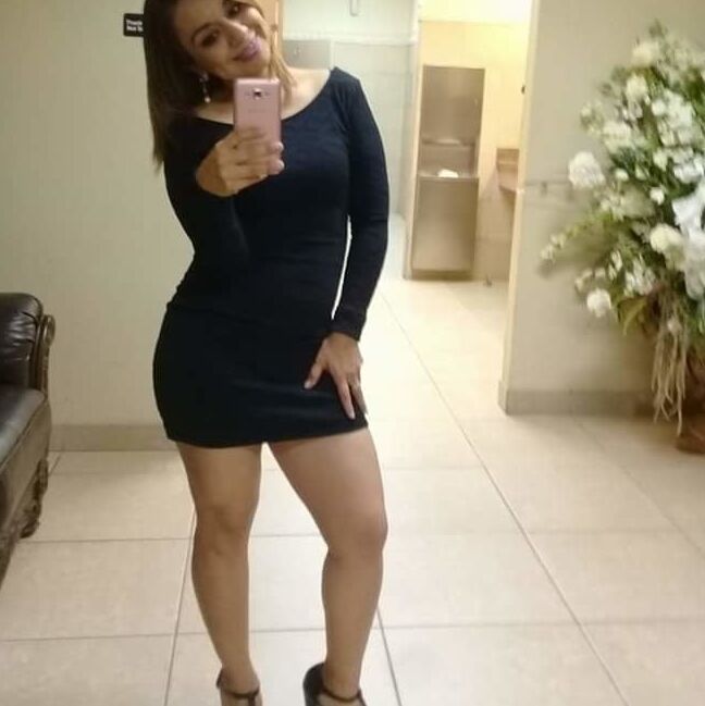 Exhibicionista mini vestidos rica milf puta